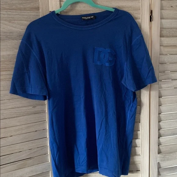D & G Blue Tee NWOT fit like Med size